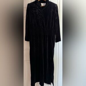 VINTAGE Oscar de la Renta black velour dress